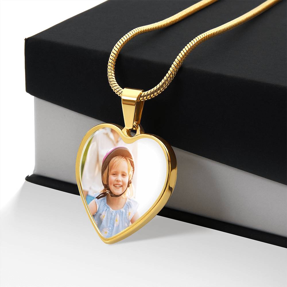 ✨ Timeless Elegance Crystal Pendant Necklace – A Gift She'll Treasure Forever ✨